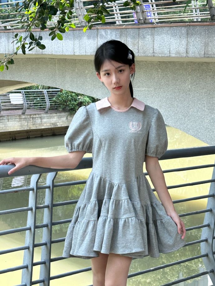 我的天才女友 封面